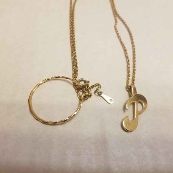 signed Avon letter "P" necklace - Picture 3 of 5